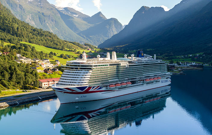 8 daagse Noorse Fjorden Cruise met de Iona vanuit Southampton langs Verenigd Koninkrijk en Noorwegen